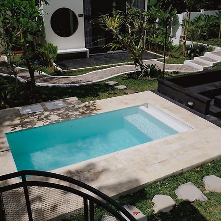 Вилла The Volter Yogyakarta Ngingas Экстерьер фото