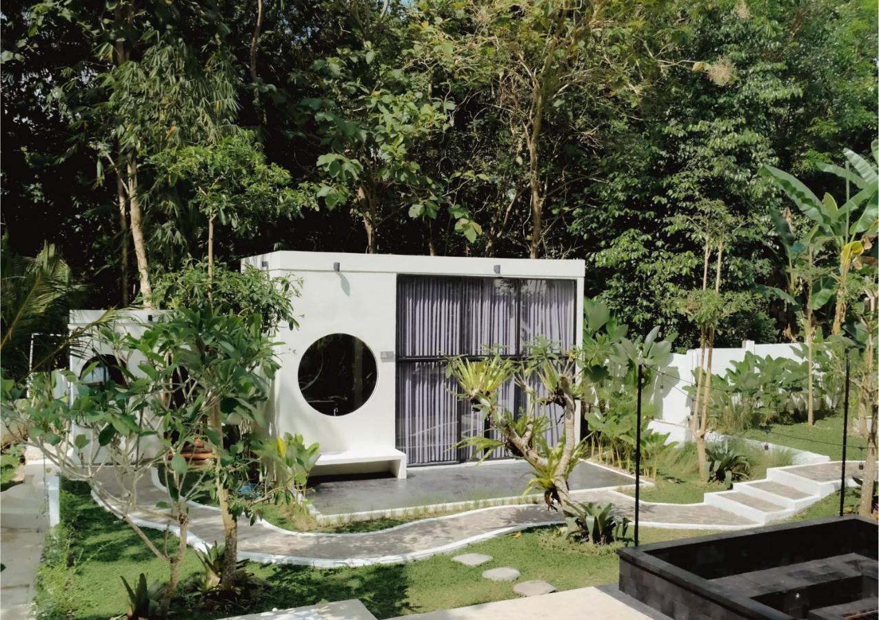 Вилла The Volter Yogyakarta Ngingas Экстерьер фото